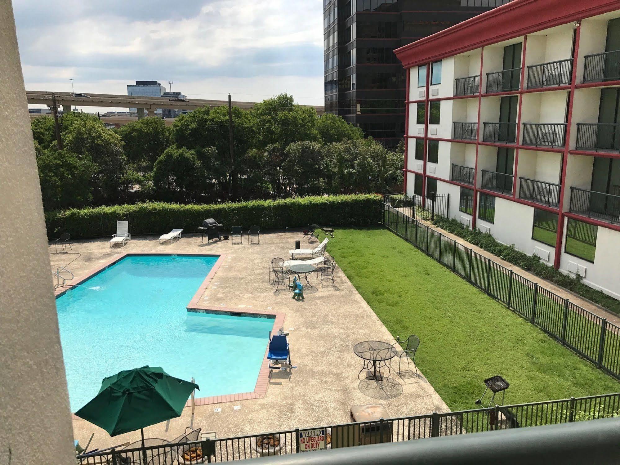 Gateway Hotel Dallas Park Central 외부 사진
