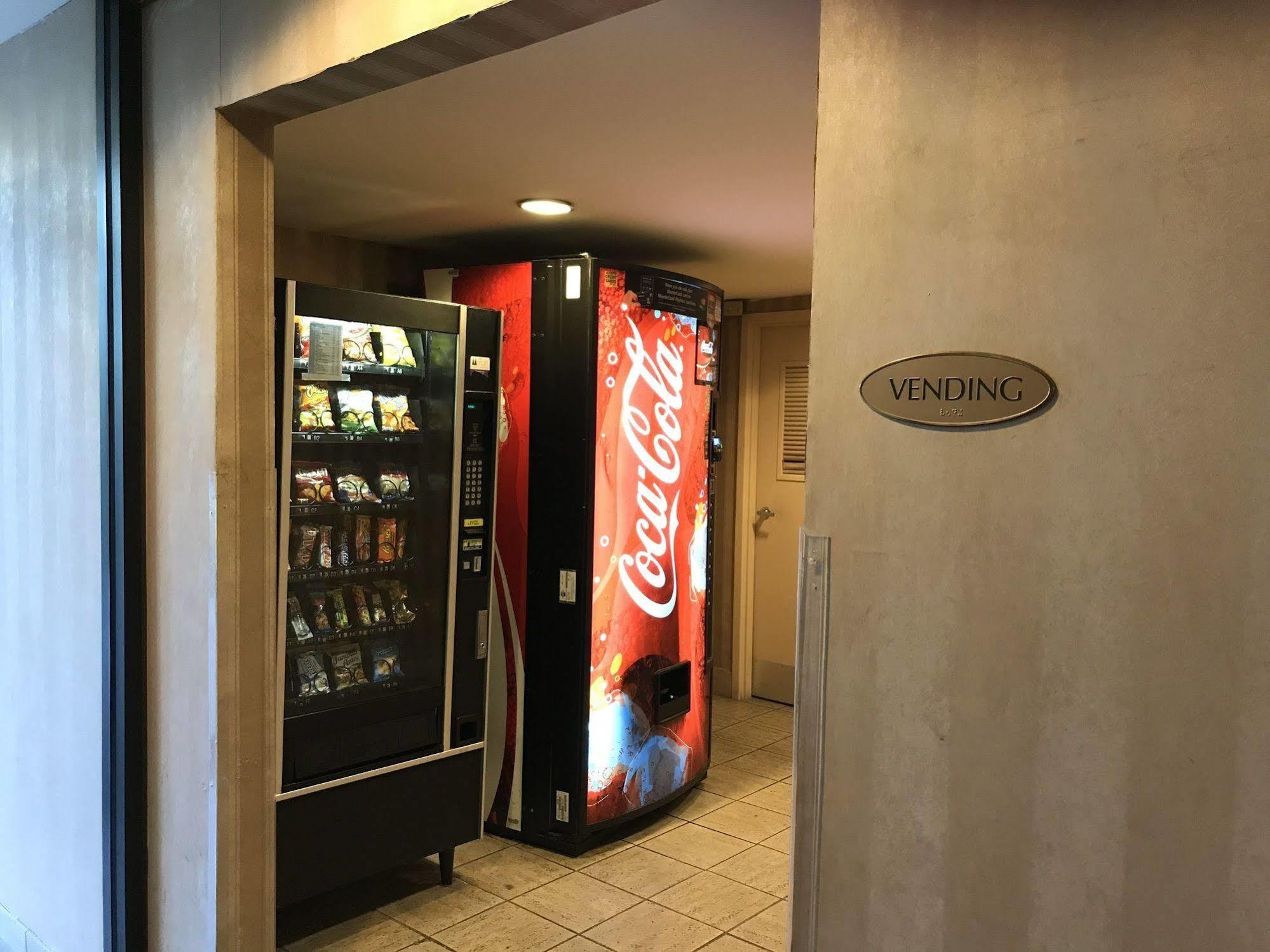 Gateway Hotel Dallas Park Central 외부 사진